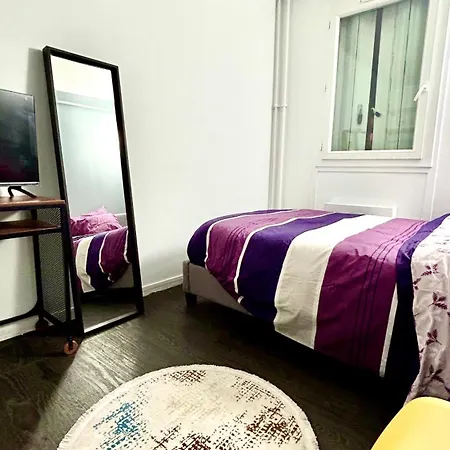 La Grey Room-chambre Simple Privee - 700m Stade De France Homestay Saint-Denis (Seine-Saint-Denis)